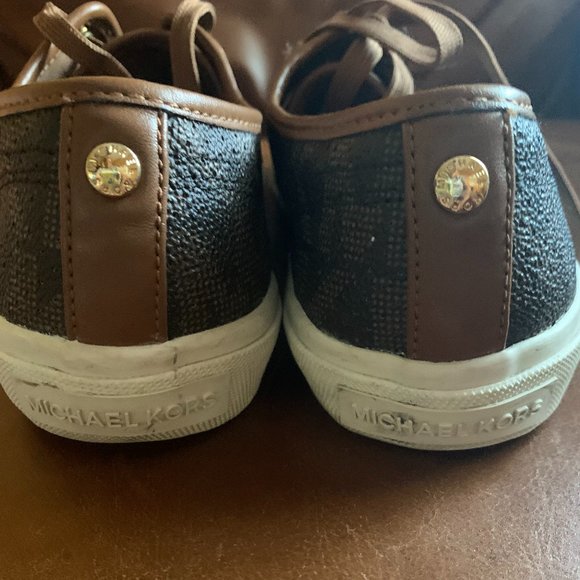 Michael Kors Signature Sneakers - Picture 5 of 8